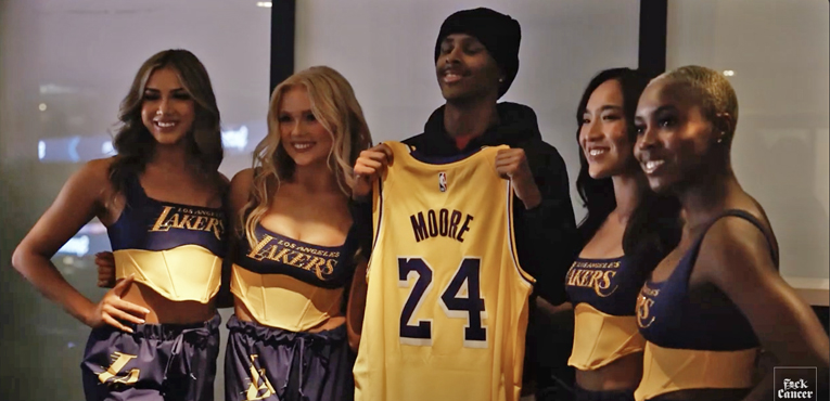 LA Lakers Holiday Experience